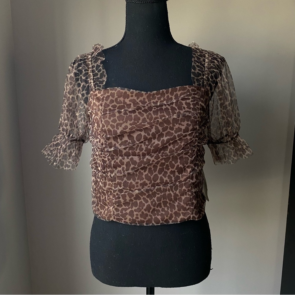 Women’s Altard State NWT Medium Brown Mocha Cheetah leopard Short Sleeve top